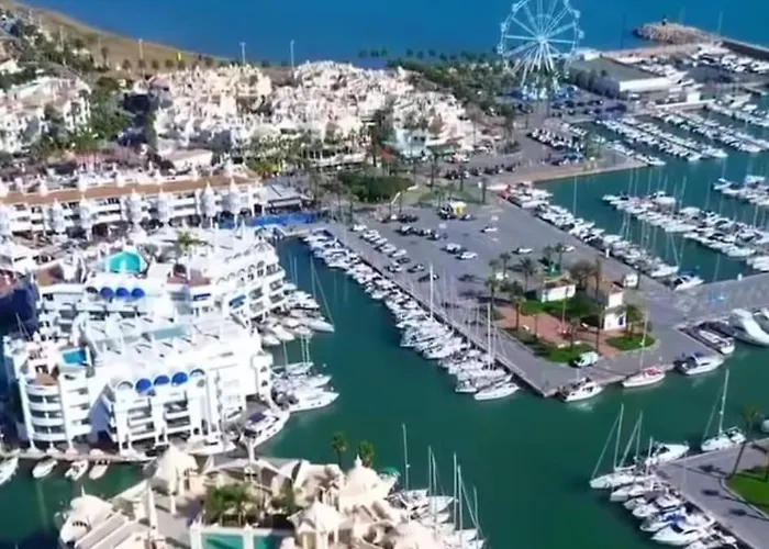 Estudio Puerto Marina Playa